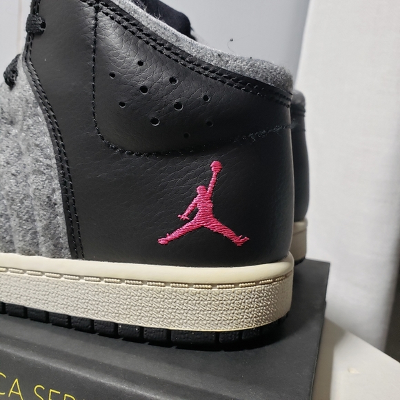 Jordan 1 Flight 4 Premium Hi - Picture 5 of 9